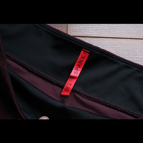 Spanx micro ribbed leggings in clour fine wine (dark red/purple) - Picture 4 of 5